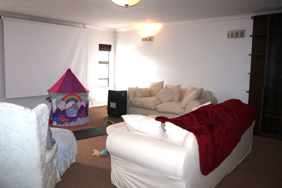 4 Bedroom Property for Sale in Stilbaai Wes Western Cape